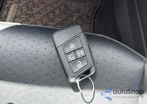 2019 Volkswagen Tiguan 2.0T Se/2.0T Sel/2.0T Sel R-Line/2.0T Sel R-Line Black from USA, damaged, VIN 3VV2B7AX0KM153051